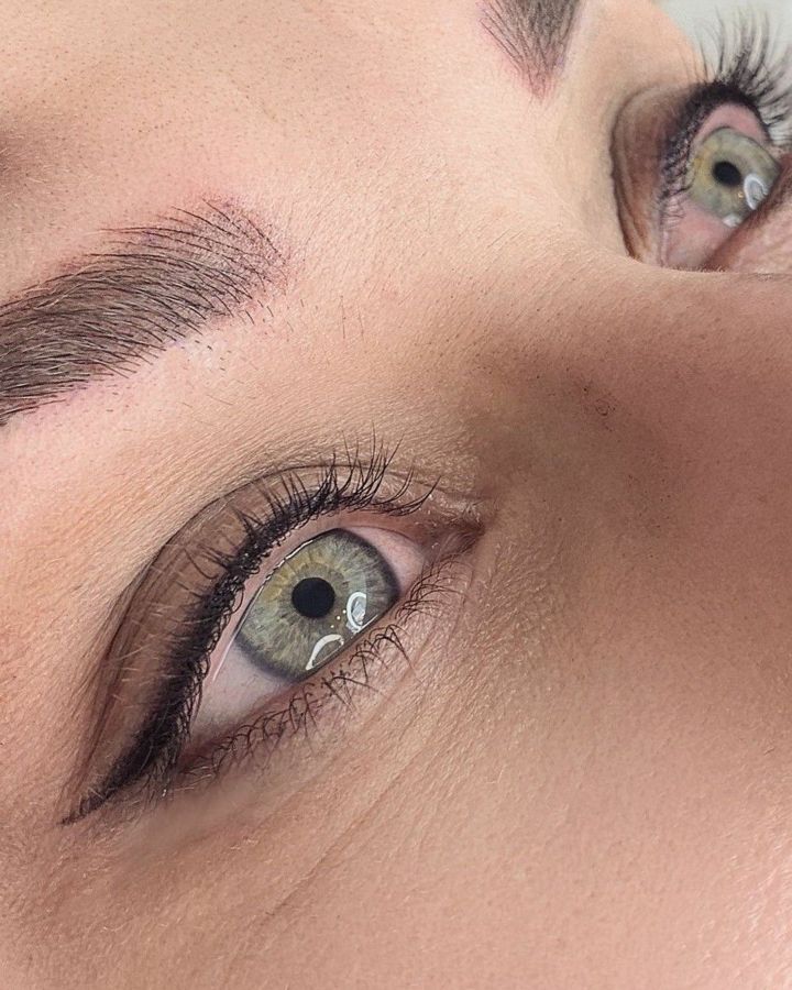 Eye Liner, imagen de referencia